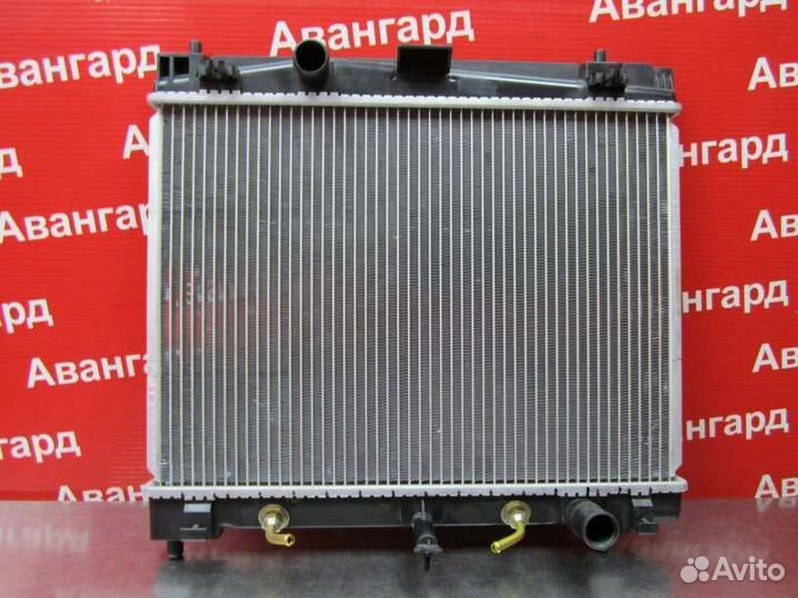 Радиатор охлаждения Toyota Yaris XP90 1.0 / 1.3