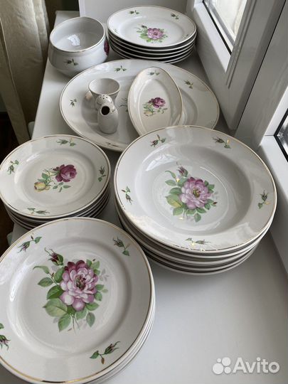 Столовый сервиз Розы. Дулево