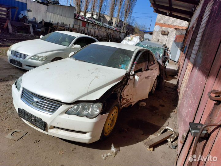 Фара правая, левая. Toyota Mark X. 2006г