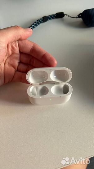 Оригинальный кейс от airpods pro