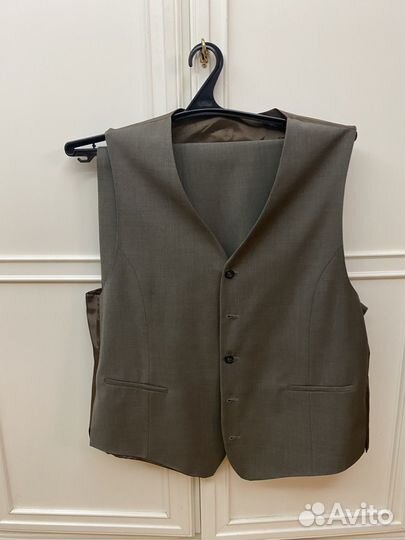 Костюм мужской,тройка,б/у, размер 56,Германия