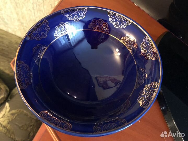 Конфетница фарфоровая