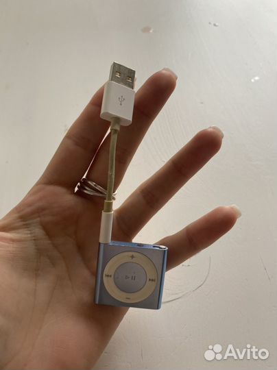 iPod shuffle голубой