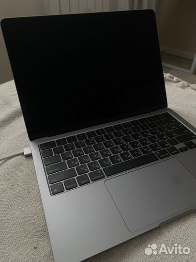 Apple macbook air 13 2022 m2