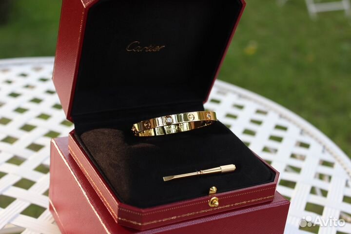 Золотой браслет cartier love