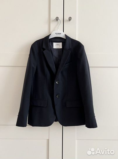 Пиджак школьный в дар