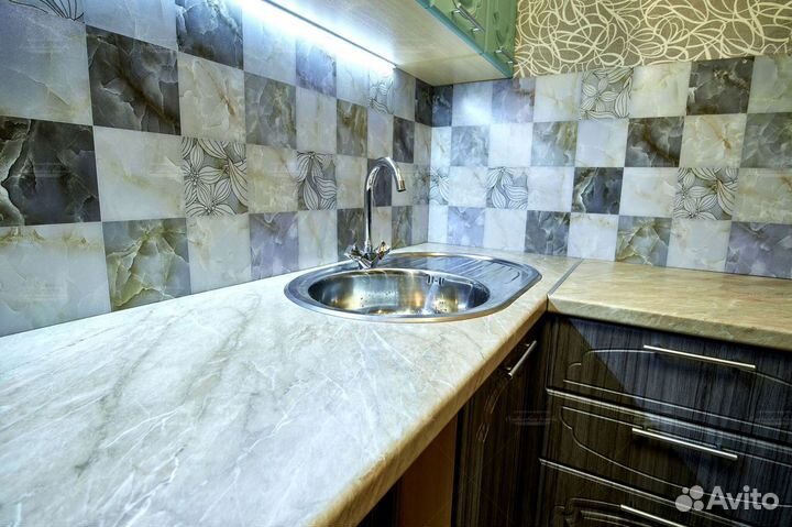 Кухня в потолок на заказ