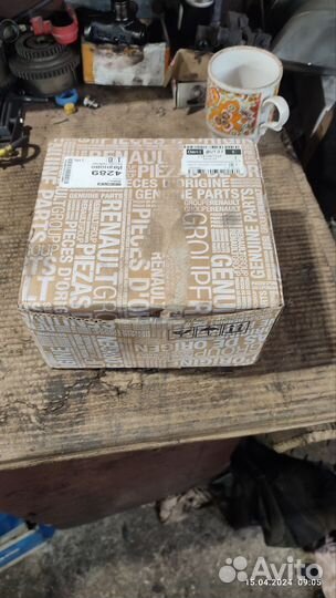 Помпа охлаждения K4M renault 210100753