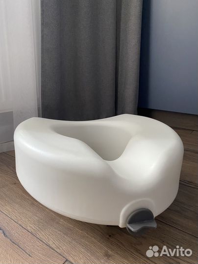 Насадка на унитаз после операции