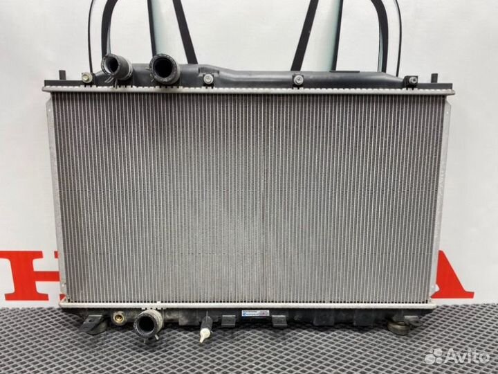 Радиатор охлаждения двигателя Honda Civic FD(4Д)