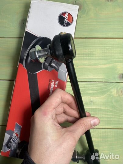 Стойка стабилизатора передняя Camry 40