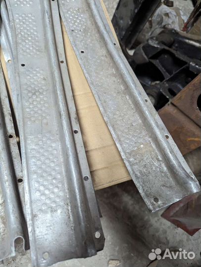 Газ 21 Волга накладки на пороги задние СССР