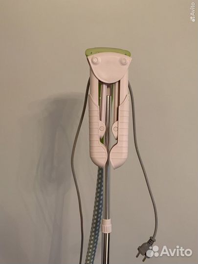 Отпариватель для одежды вертикальный