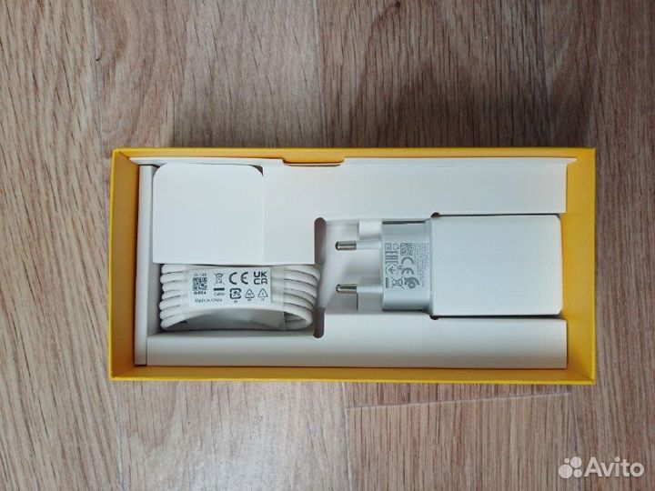 Realme C31 Темный зеленый