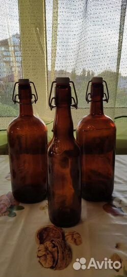 Бутылка с бугельной пробкой 1 л и 0.5 л