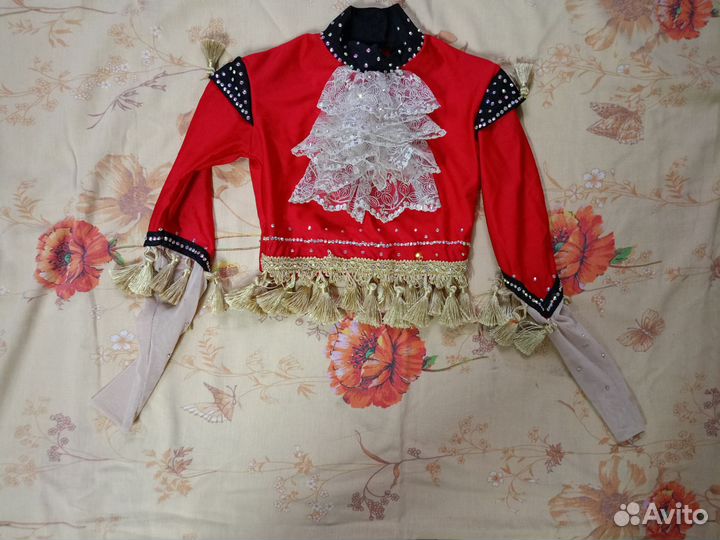 Костюм для акробатического выступления 