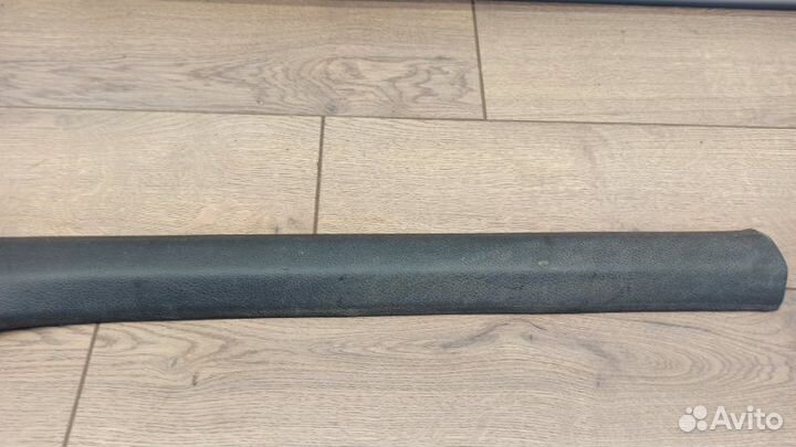 Накладка на порог салона правая Volkswagen Polo 5