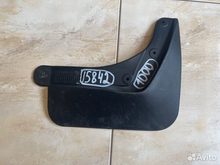 Брызговик задний левый Renault Kaptur С 2016 Года