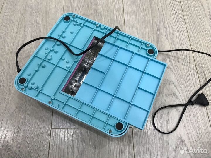 Лампа UV для сушки гель лака