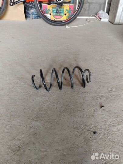 Пружина передняя priora