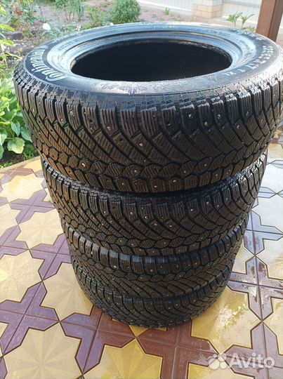 Continental ContiIceContact 235/65 R17 98T