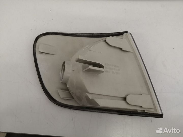 Указатель поворота правый белый A6 (C4) 4411512RUE