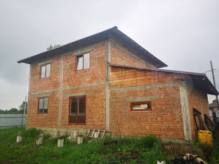 Дом 194,3 м² на участке 10 сот.