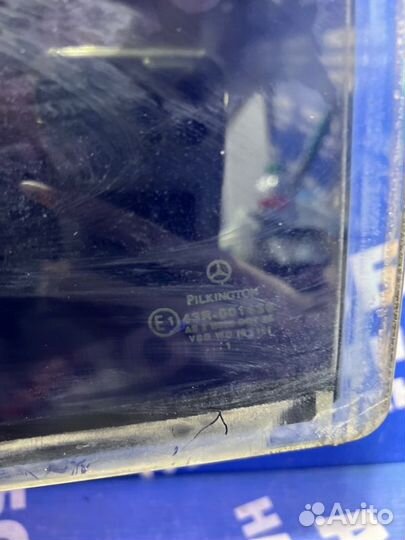 Стекло задней левой двери Mercedes-Benz W220 седан