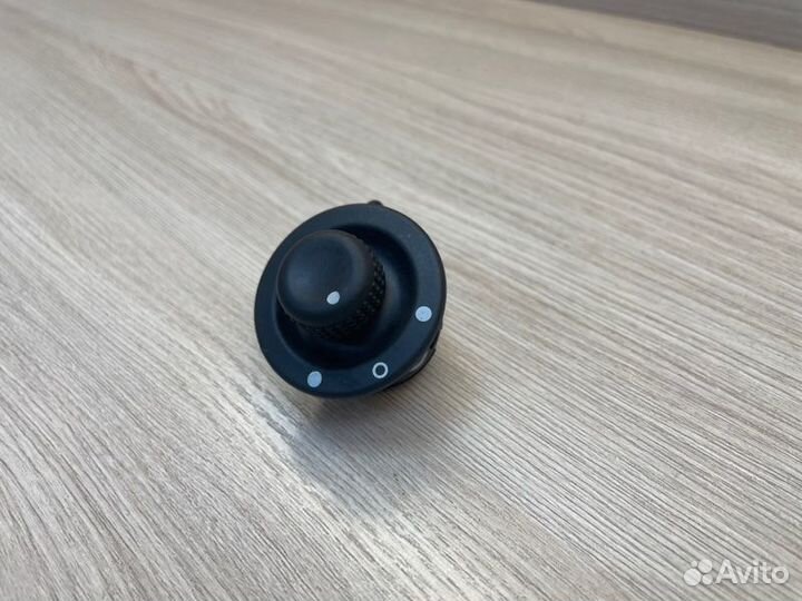 Блок регулировки зеркал Nissan Terrano