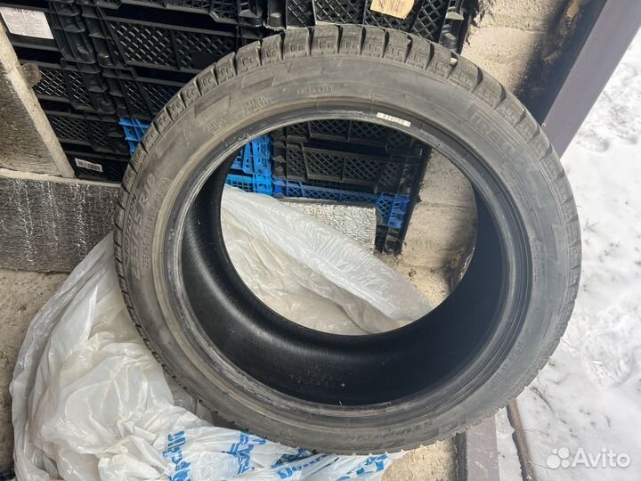 Pirelli Ice Zero 235/45 R18