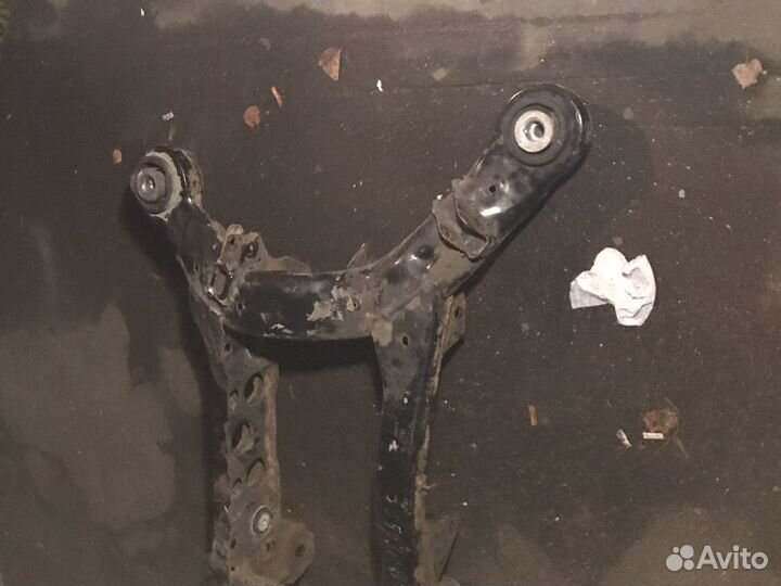 Подрамник задний Мерседес мл гл 164