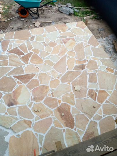 Природный камень для дачи