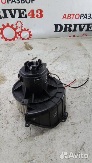 Моторчик отопителя (печки) Opel Astra H 1.6 Z16XER