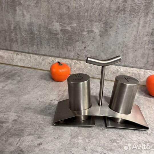 Солонка и перечница IKEA