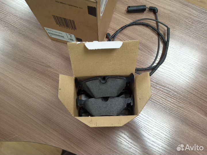 Колодки тормозные с датчиком износ BMW 34212157574