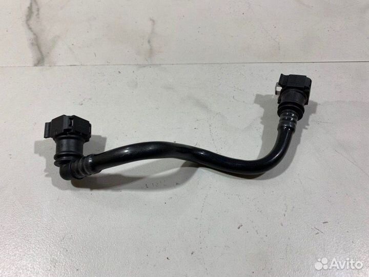 Трубка вакуумная Mercedes Glc X253