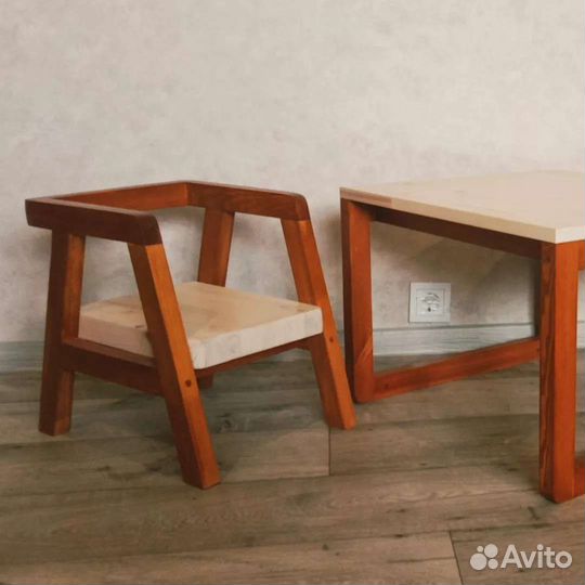 Детский стол и стул