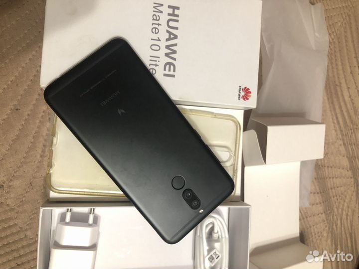 HUAWEI Mate 10 Lite, 4/64 ГБ