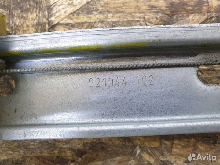 Стеклоподьемник задний правый Volvo S60 2 1.6 2011