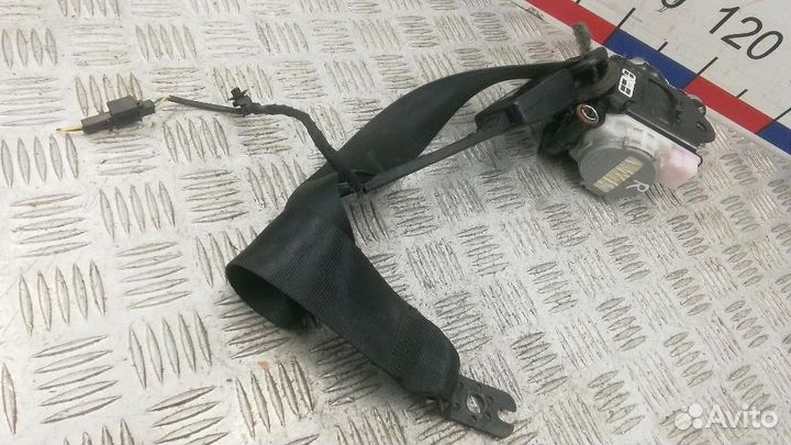 Ремень безопасности с пиропатроном Skoda Octavia