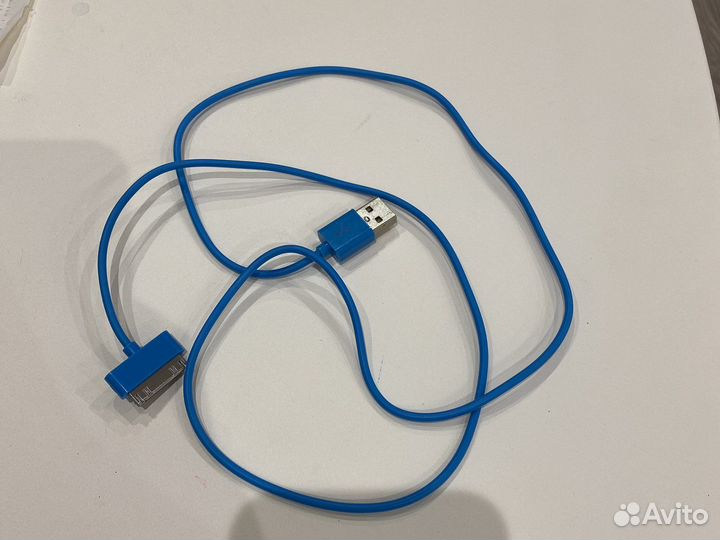 Провод для зарядки на iPhone 3