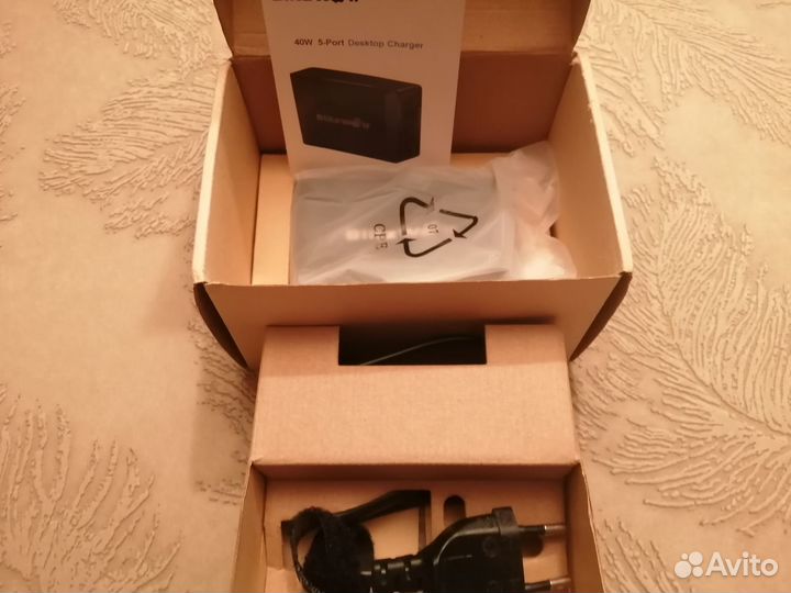 Зарядное устройство Blitzwolf. Новое