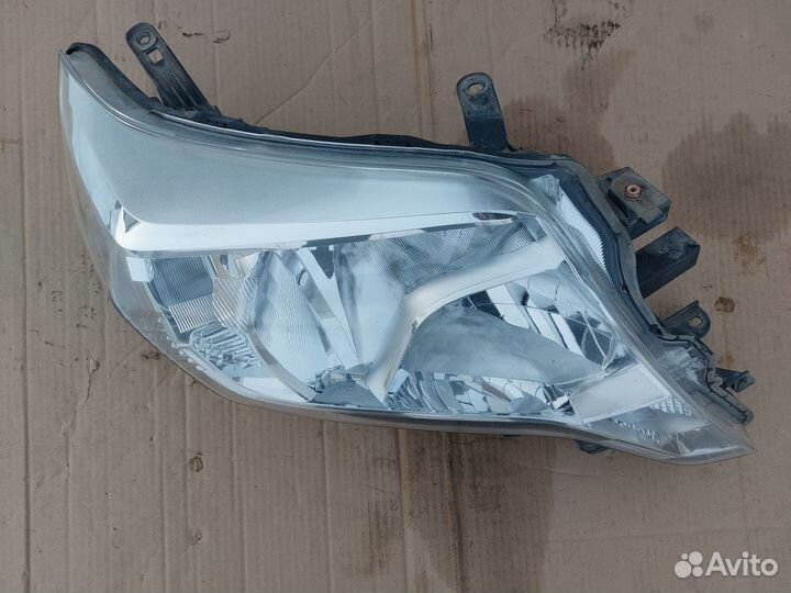 Фара правая Toyota Land Cruiser Prado 150 2013-17
