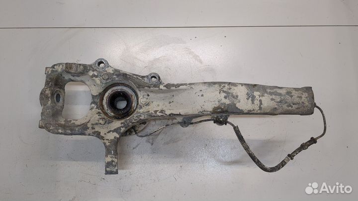 Ступица (кулак, цапфа) левая передняя Jeep Grand Cherokee