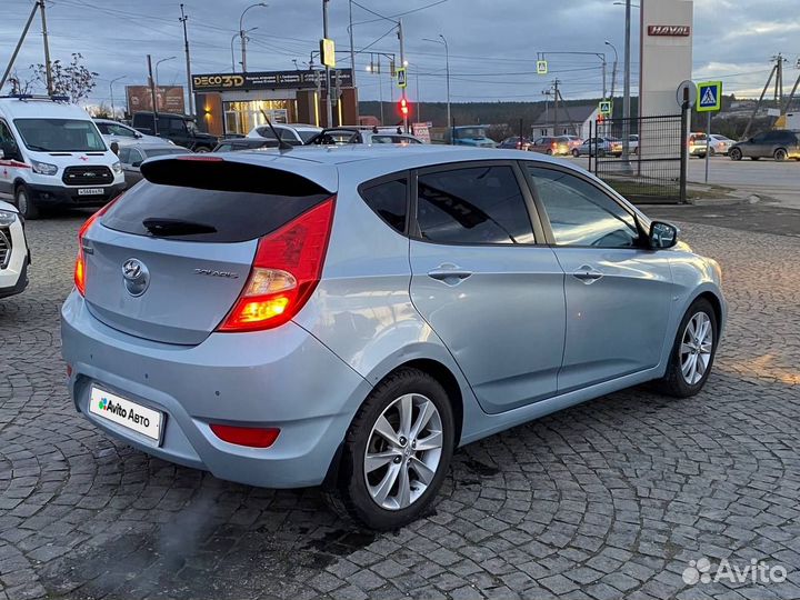 Hyundai Solaris 1.6 AT, 2012, 215 000 км