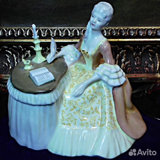 Медитация.Статуэтка.Royal Doulton.Фарфор