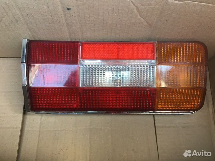 Фонарь задний 2106