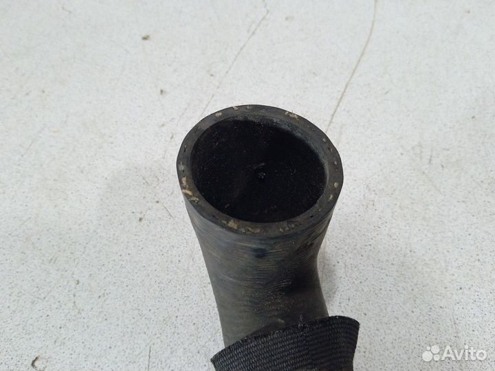 Патрубок системы охлаждения