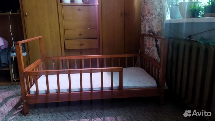 Детская кроватка 140х70