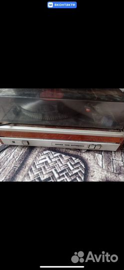 Виниловый проигрыватель